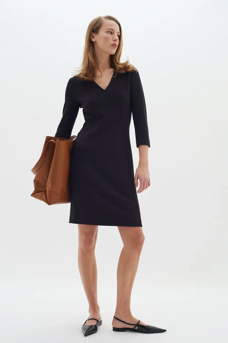 Robe droite col V Pannie