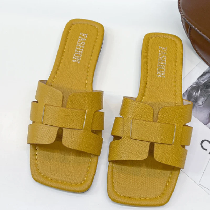 Tongs femme à bout carré antidérapantes