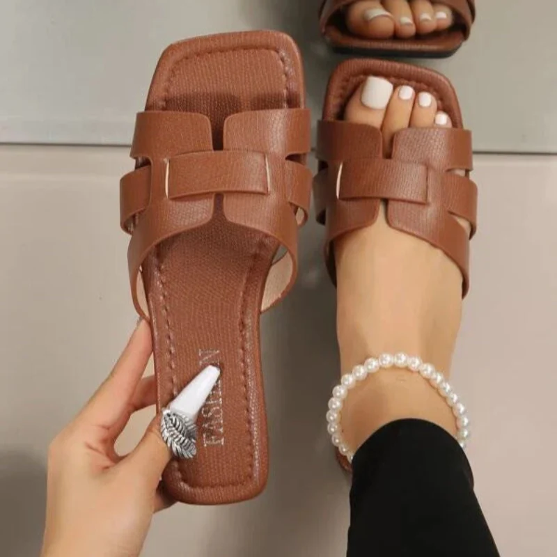 Tongs femme à bout carré antidérapantes