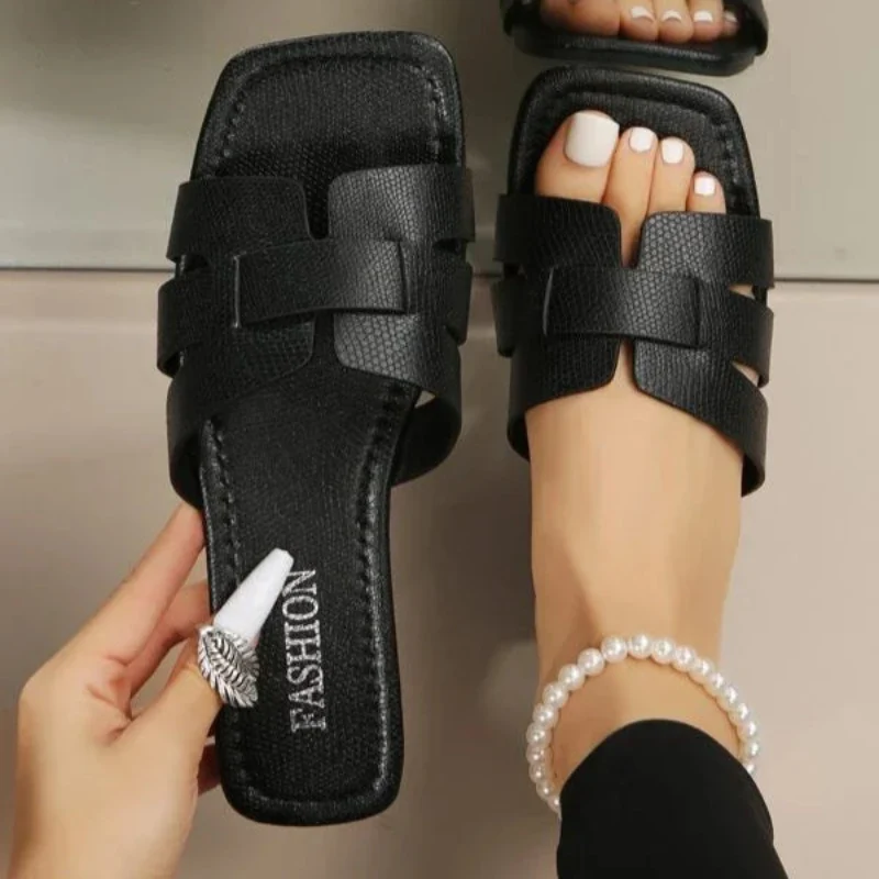 Tongs femme à bout carré antidérapantes