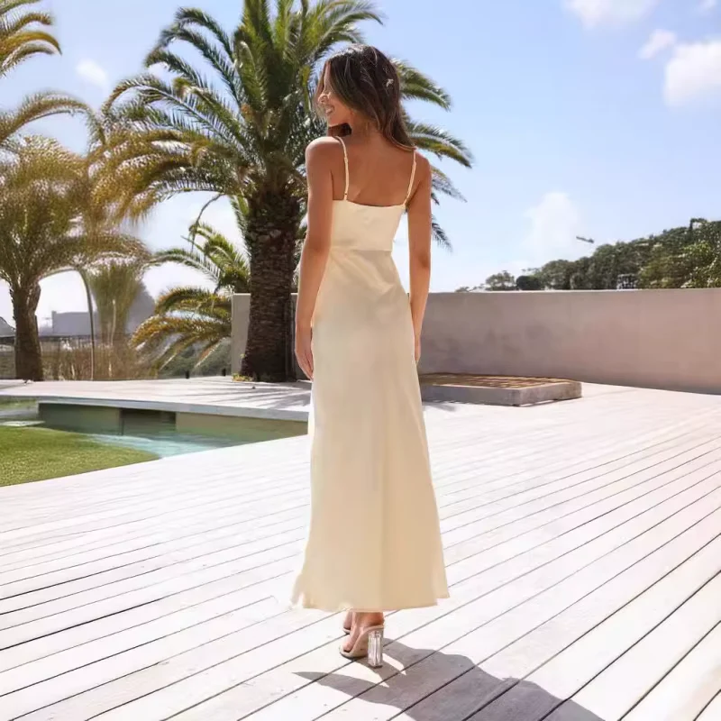 Robe Longue Femme avec Encolure Carrée et Fente Latérale