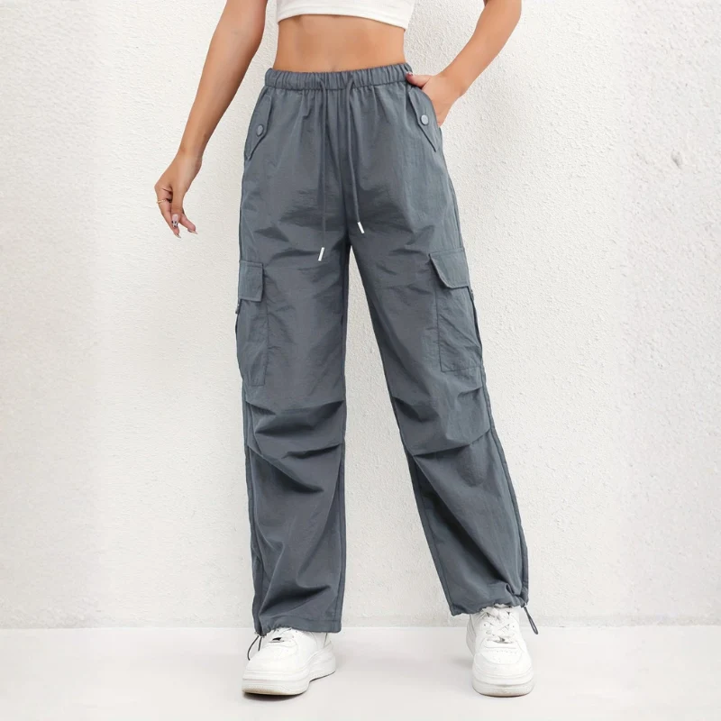 Pantalon femme coupe large avec multiples poches