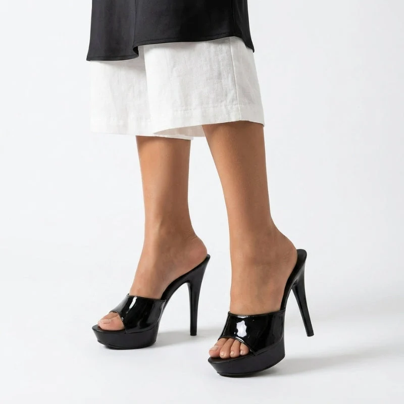 Sandales à talons hauts avec bout ouvert
