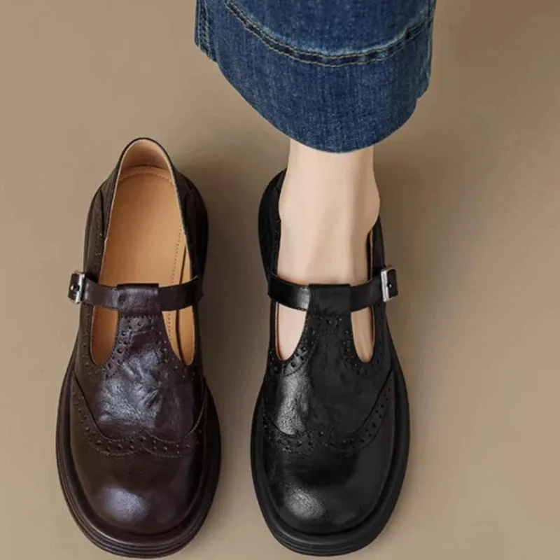 Chaussures à bout rond avec boucle ajustable et semelle antidérapante