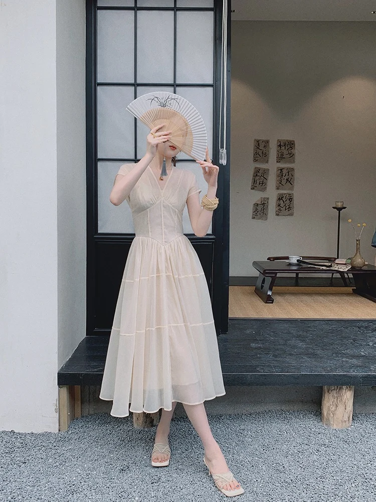 Petite - Robe mi-longue à manches courtes - Champagne