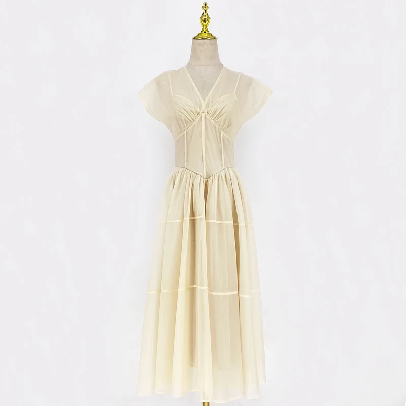 Petite - Robe mi-longue à manches courtes - Champagne