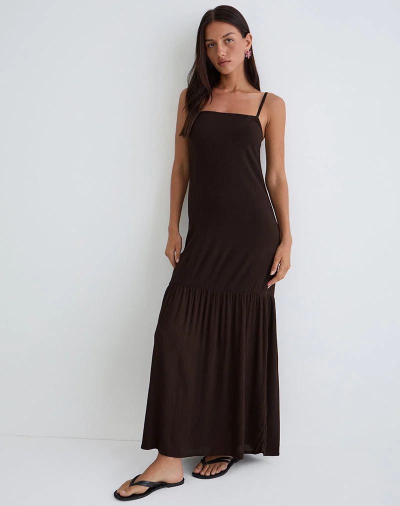 Jenesis Maxi Dress in Crinkle Bitter Chocolate (Robe longue en chocolat amer)
