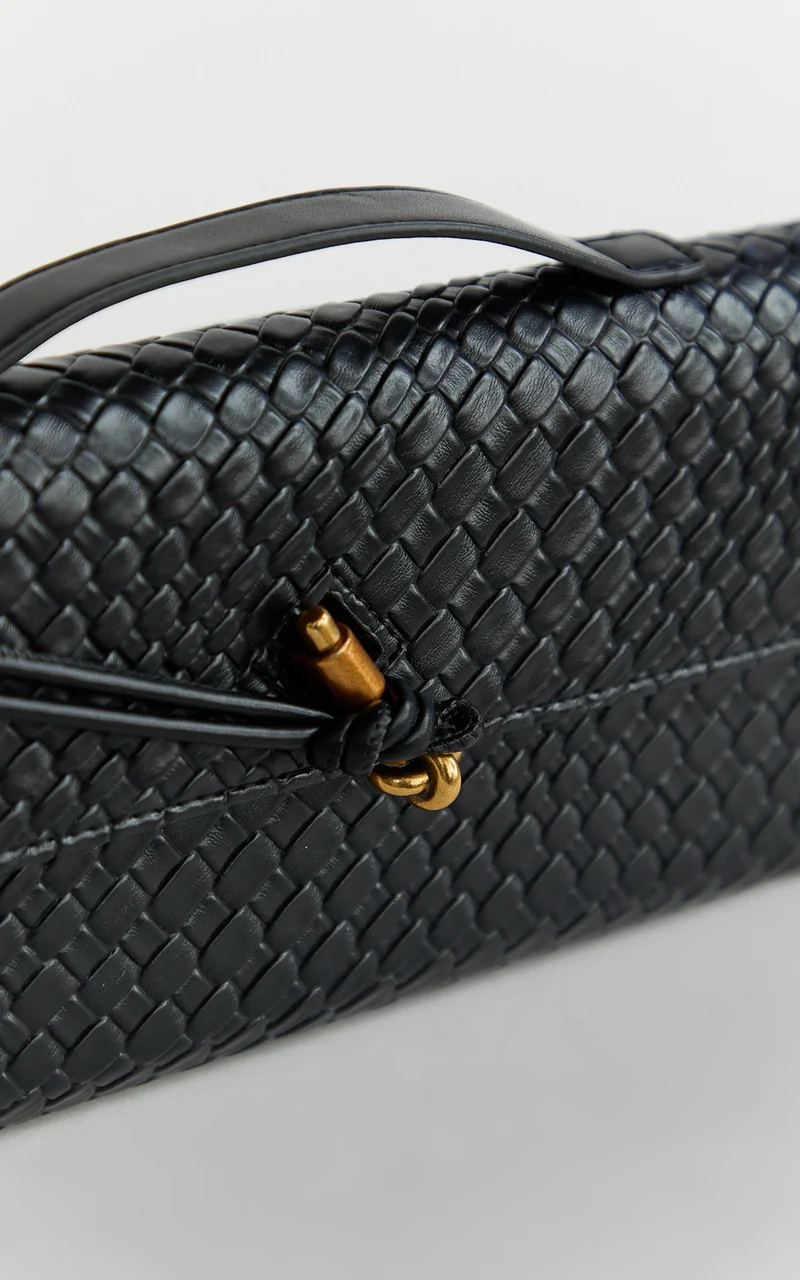 Krizza Bag - Woven Clutch Bag in Black