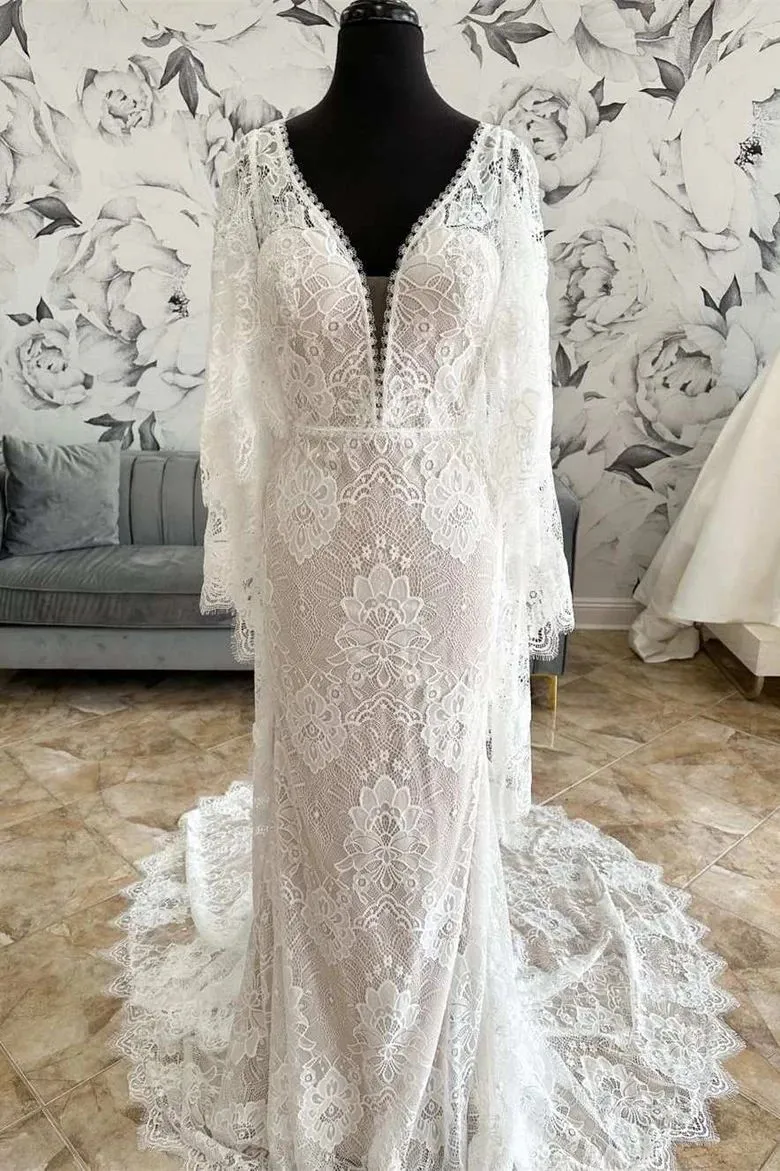 Robe de mariée fourreau en dentelle modeste à manches longues