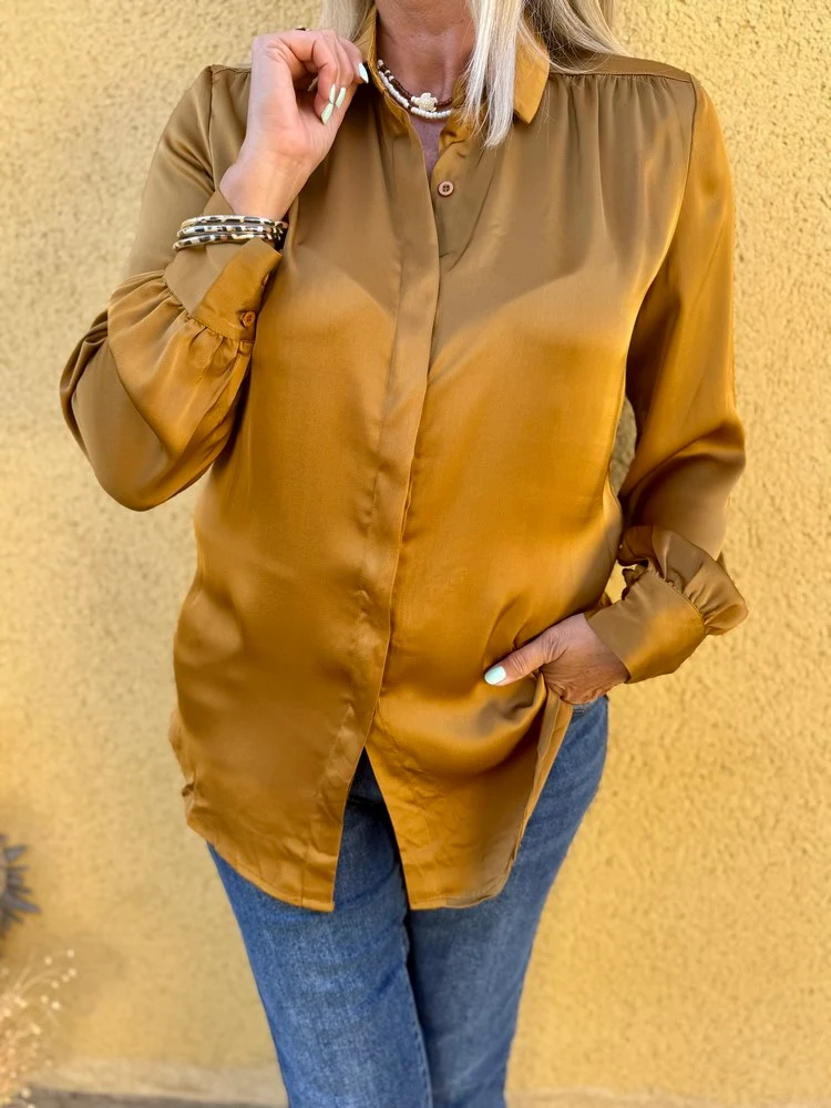 Chemise satinée Sofia noisette