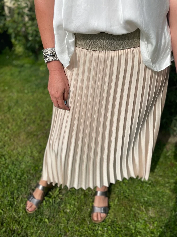 Jupe plissée satinée Jaya beige
