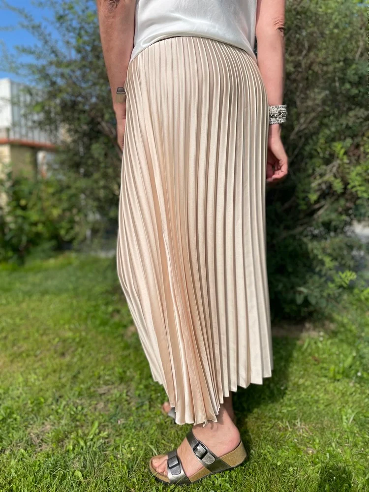 Jupe plissée satinée Jaya beige