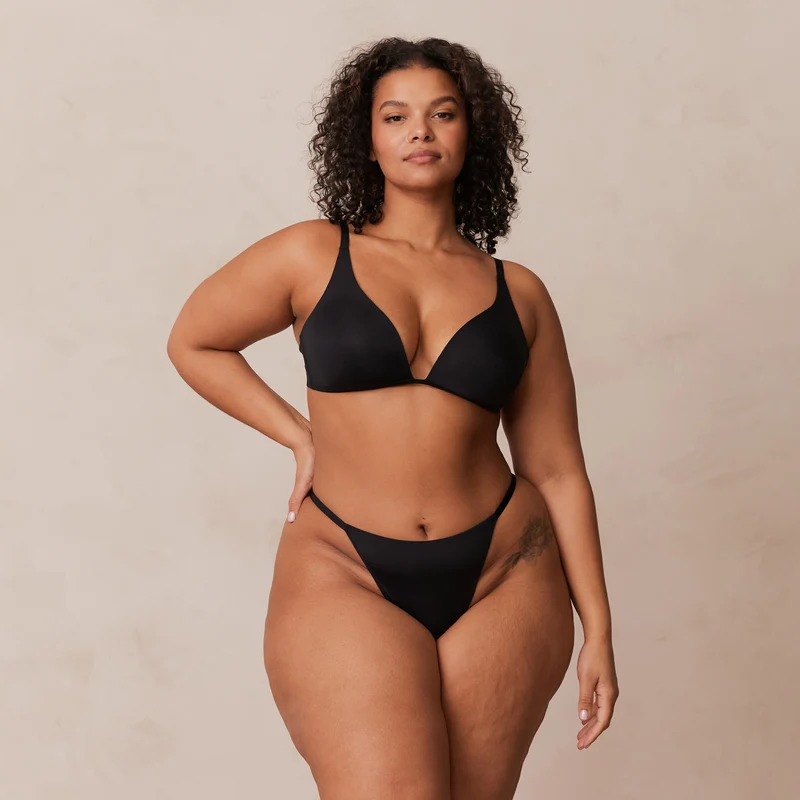 Light Plunge Soutien-Gorge T-Shirt Sans Armatures - Noir