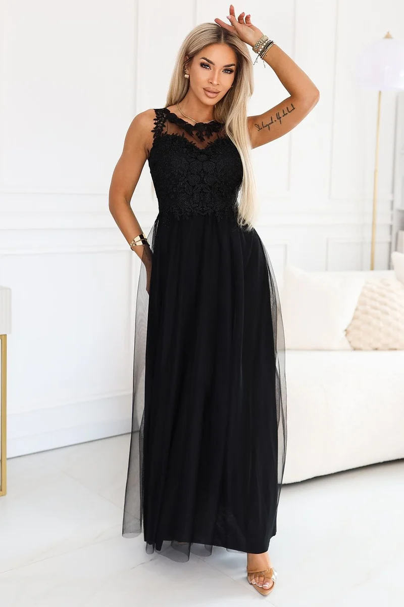 Robe noire longue jupe en tulle