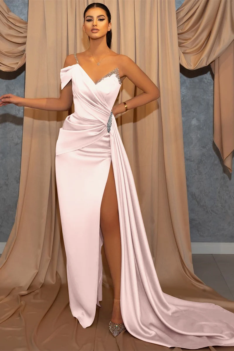 Robe de bal sirène élégante à une épaule, perlée, avec volants et fente