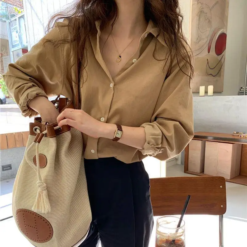 Camille | Blouse à manches longues et boutons pour femmes