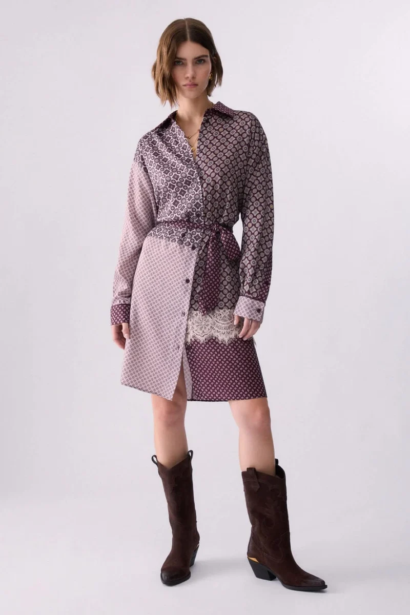 Robe chemise courte imprimée avec ceinture