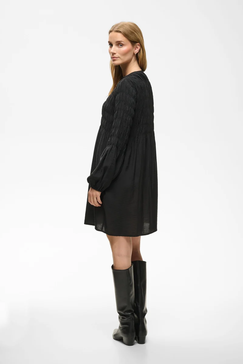 Robe courte fluide à manches longues Camia