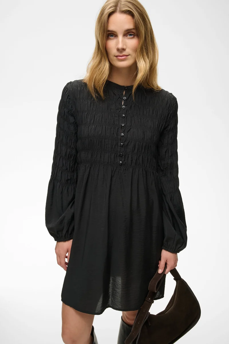 Robe courte fluide à manches longues Camia
