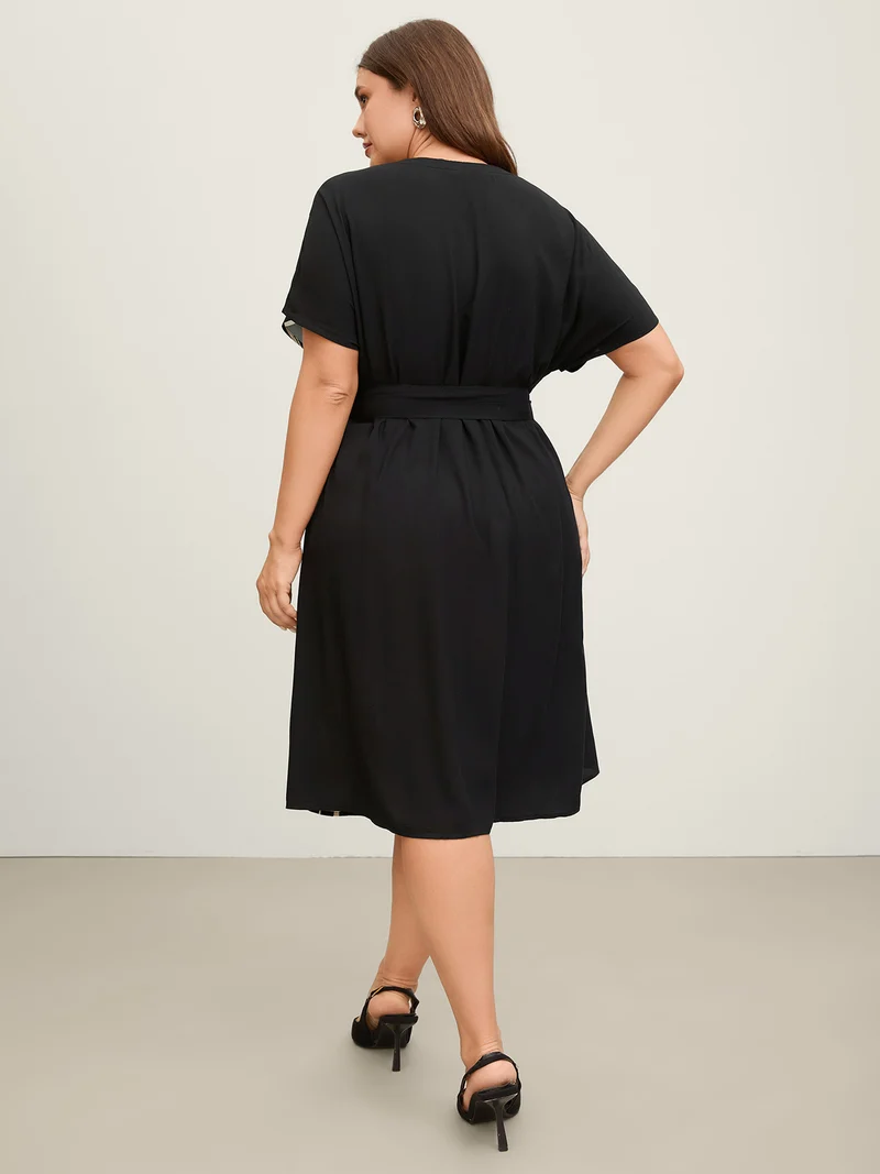 Abstract Contrast Curvy Hem Belted Midi Dress