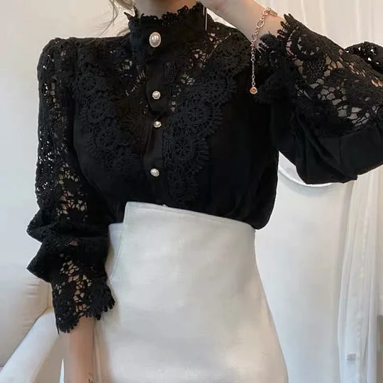 DELACROIX | Chemise à manches longues avec dentelle et détails Tove