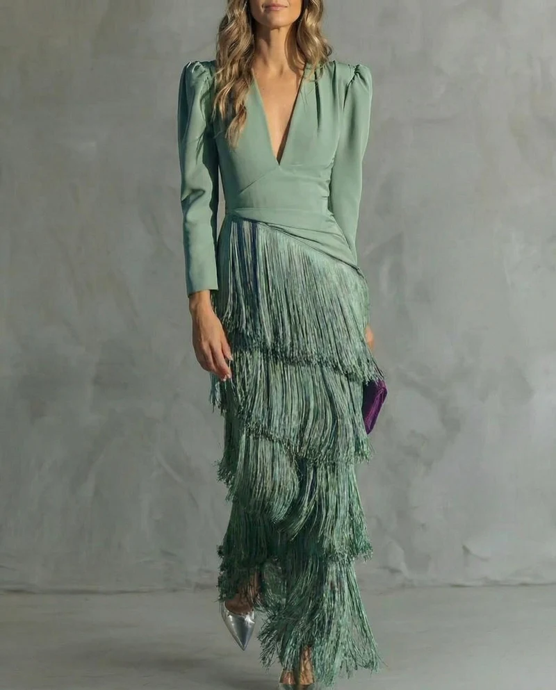 Charlotte | Robe midi élégante avec manches à franges