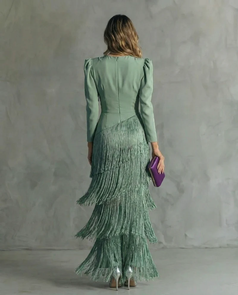 Charlotte | Robe midi élégante avec manches à franges