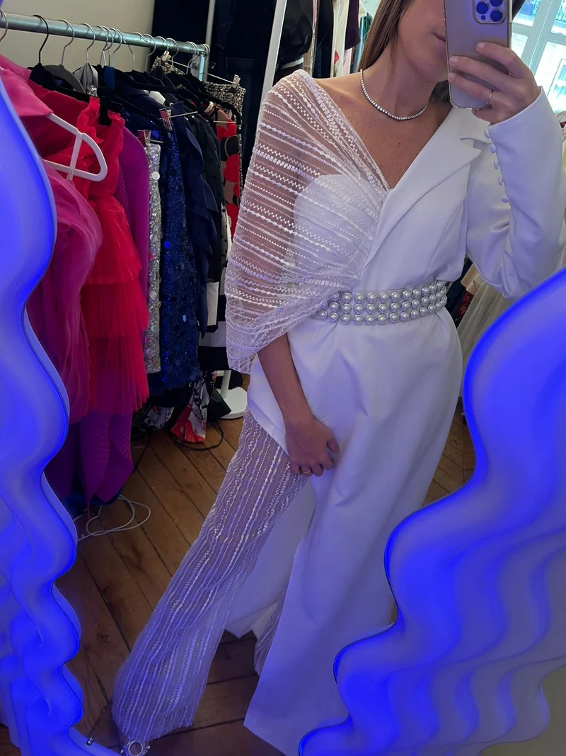 Vente Combinaison asymétrique blanche à dentelle