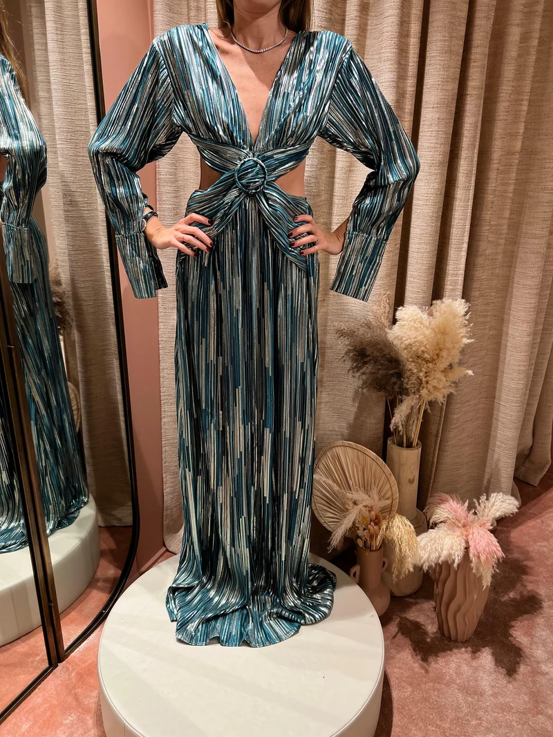 Robe bleu à découpes