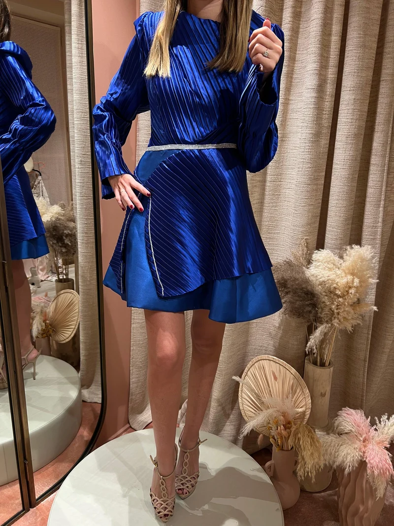 Robe bleue électrique