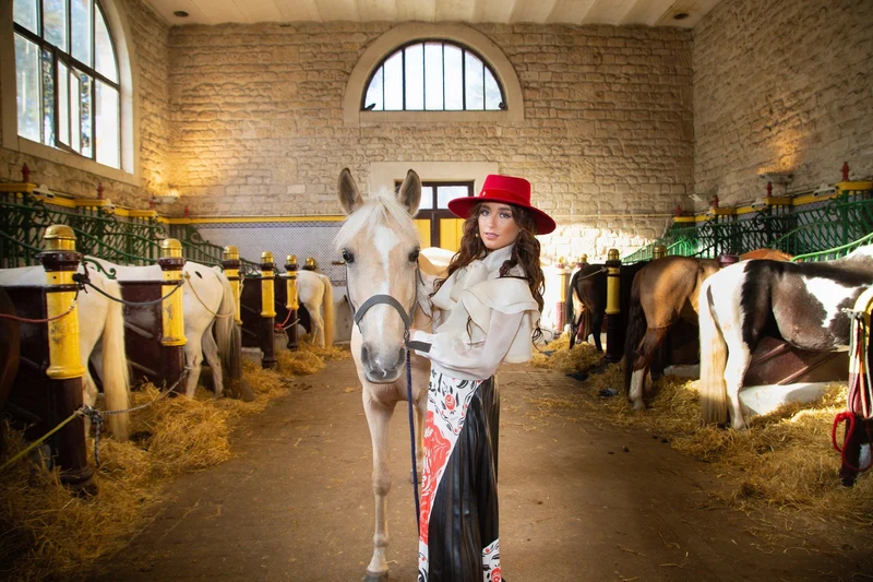 Jupe western noir et rouge