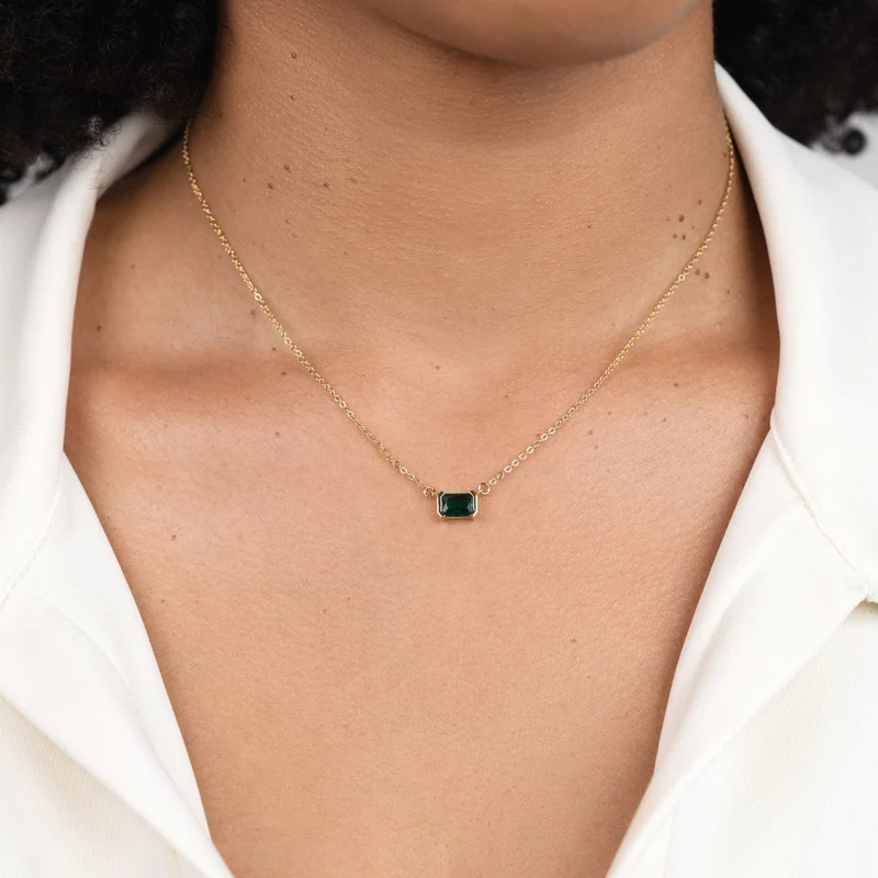 Collier Émeraude Délicat