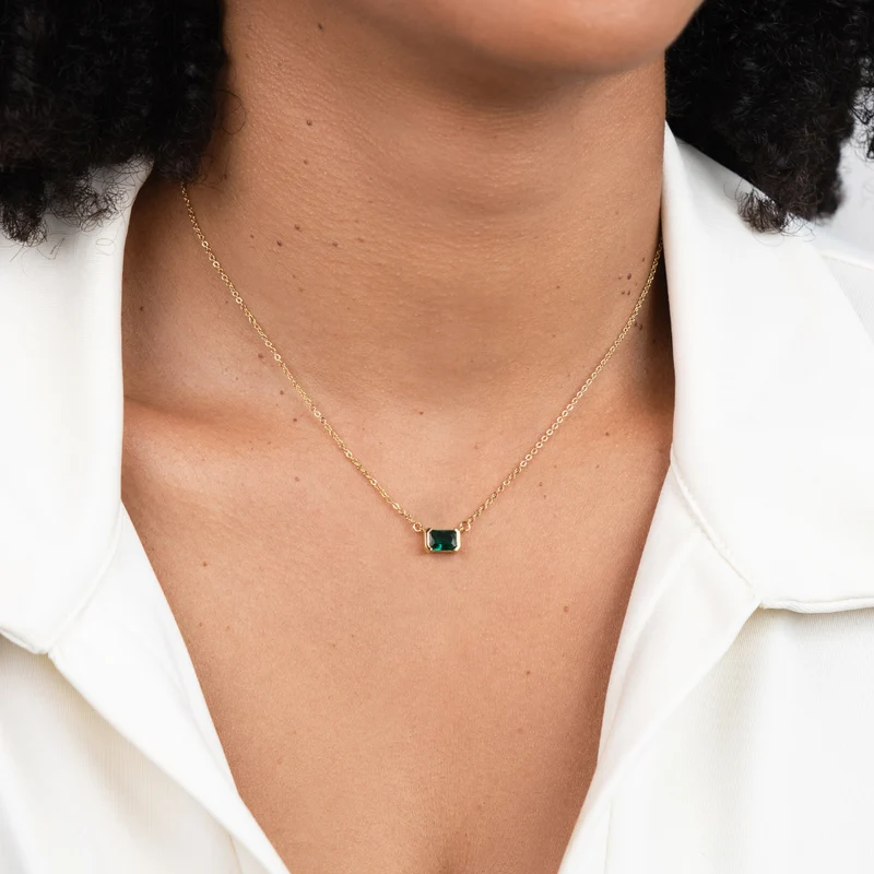 Collier Émeraude Délicat
