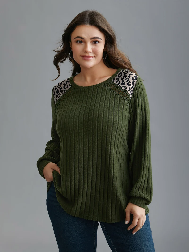 Leopard Shoulders Stretchy Textured T-shirt