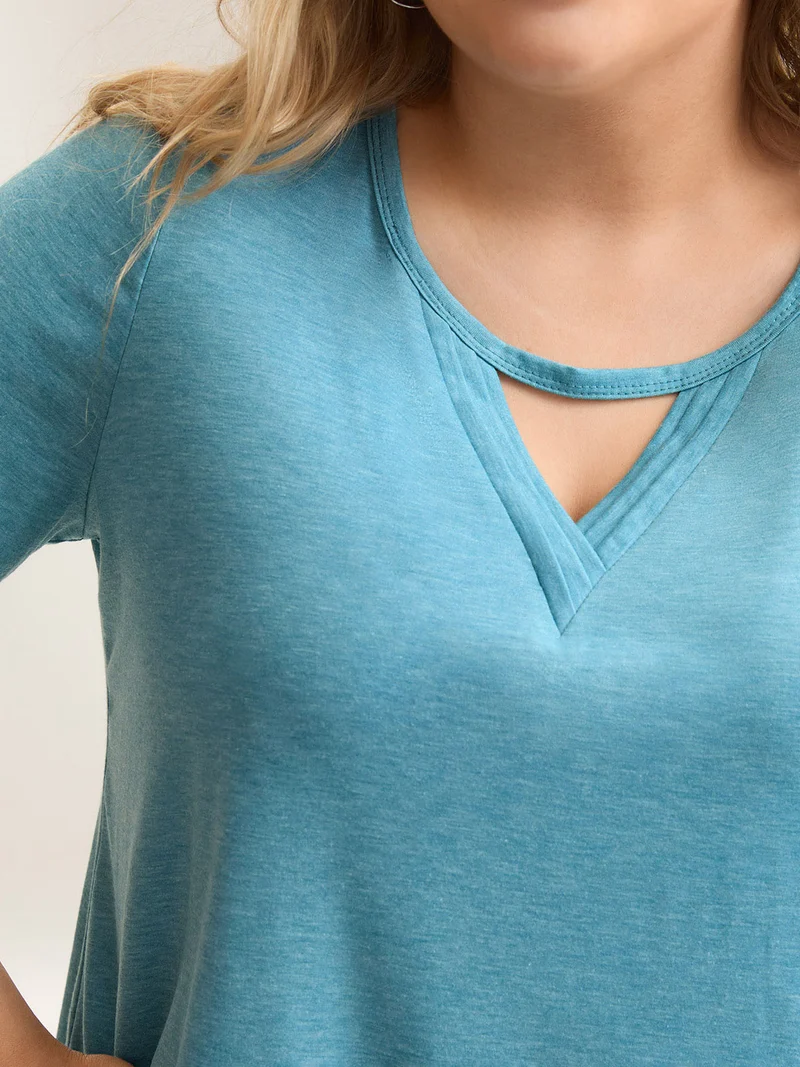 Heathered Split Neck Curvy-Fit T-Shirt