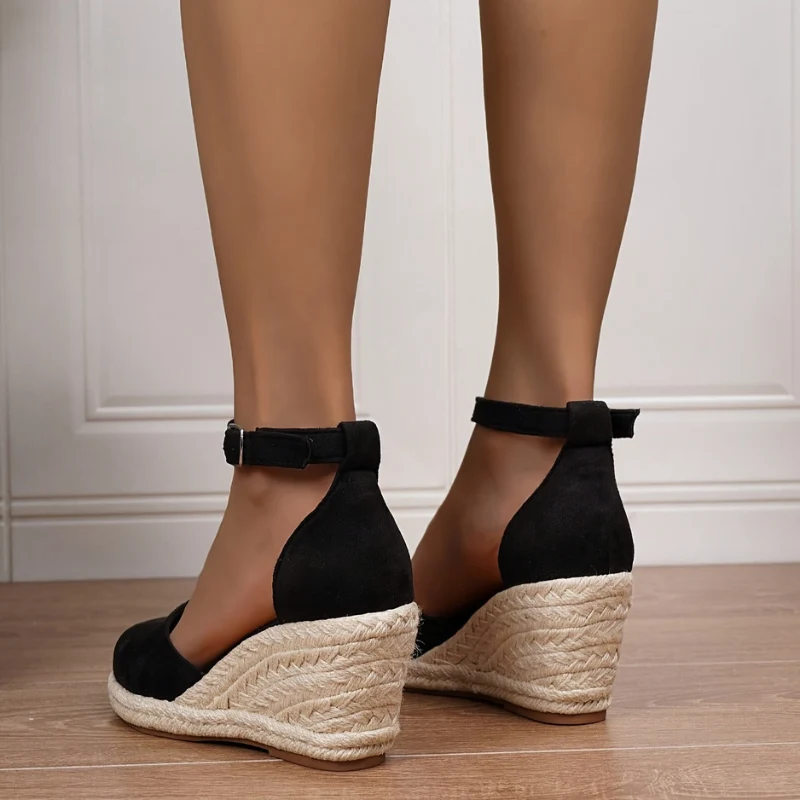 Sandales à talon épais pour femme avec bout fermé