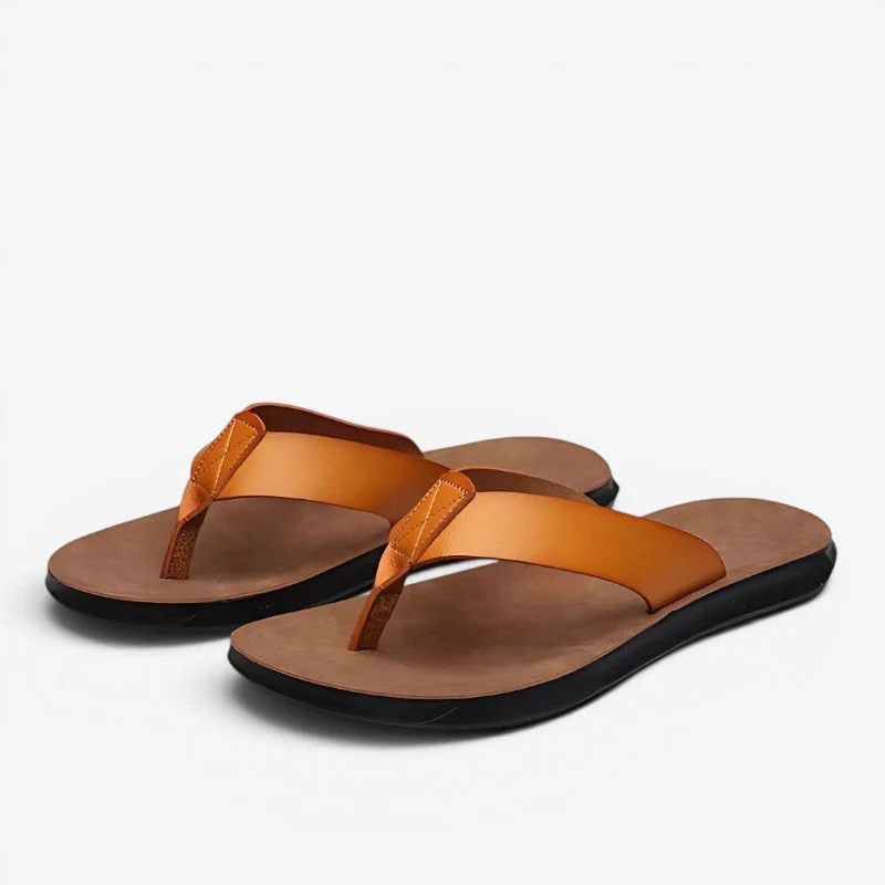 Chaussons style tongs pour homme avec bride en V