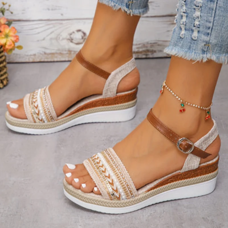 Sandales plates pour femme avec bride de cheville
