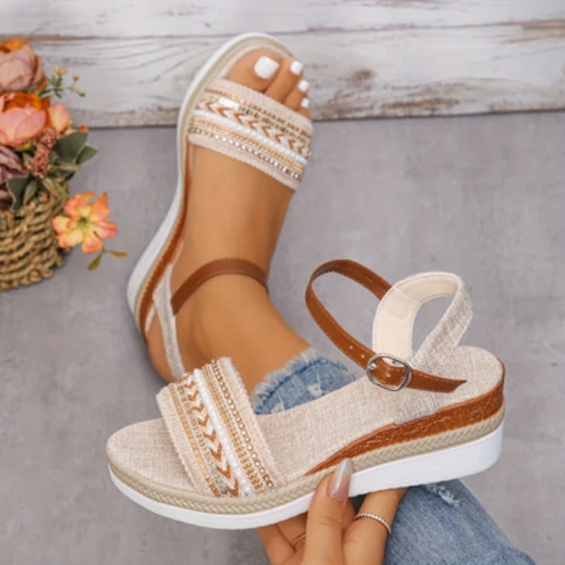Sandales plates pour femme avec bride de cheville