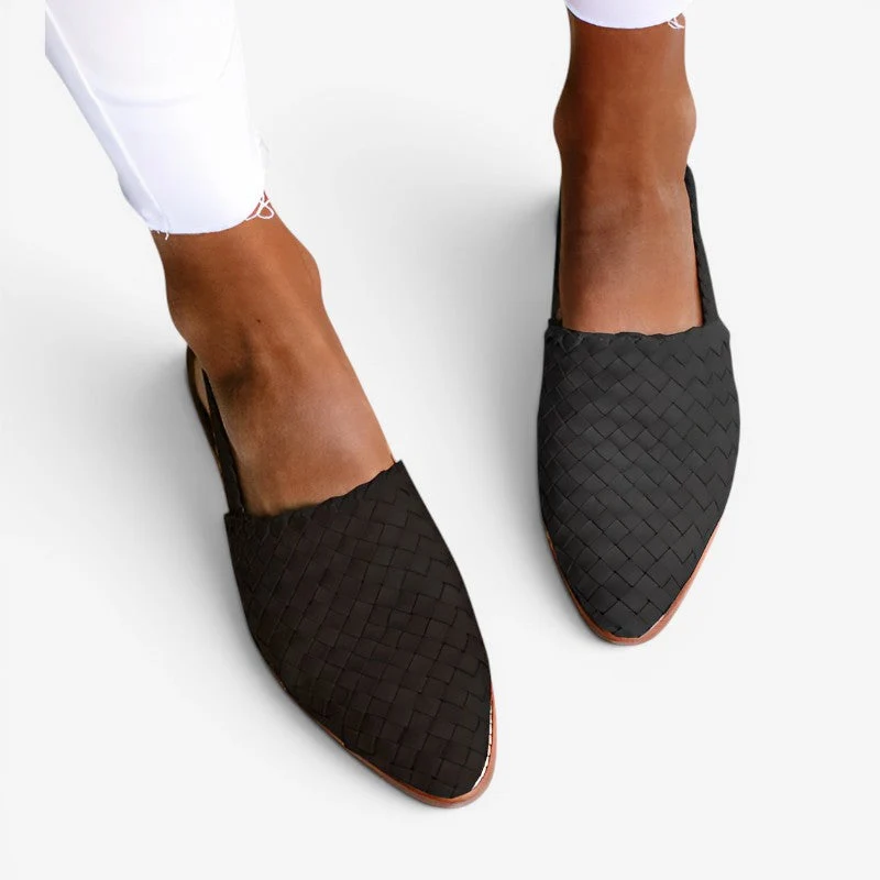 Sandales à semelle plate pour femme avec bout pointu