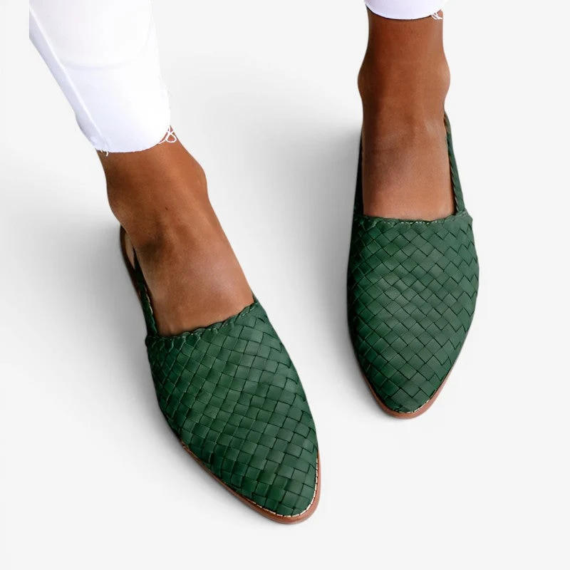Sandales à semelle plate pour femme avec bout pointu