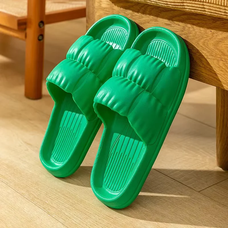 Chaussons à enfiler pour femme avec bout rond