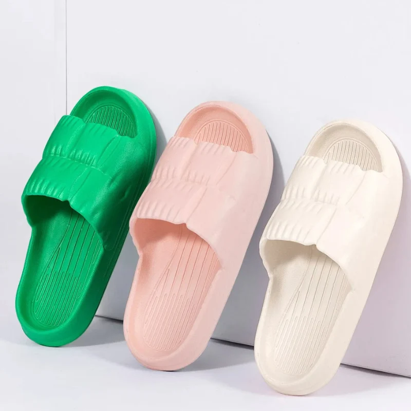 Chaussons à enfiler pour femme avec bout rond