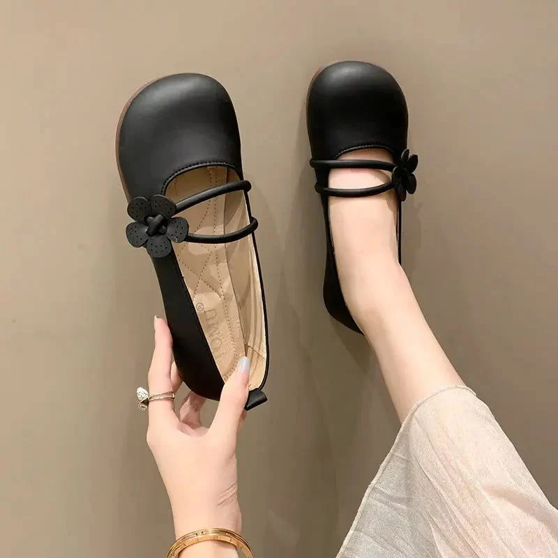 Chaussures plates à bout rond pour femme avec bride à fleur décorative