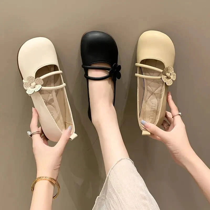 Chaussures plates à bout rond pour femme avec bride à fleur décorative