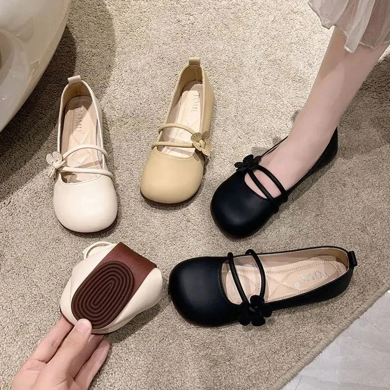 Chaussures plates à bout rond pour femme avec bride à fleur décorative