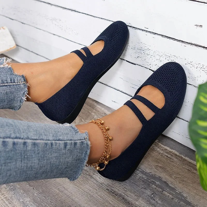 Chaussures plates à bout rond pour femme avec design respirant