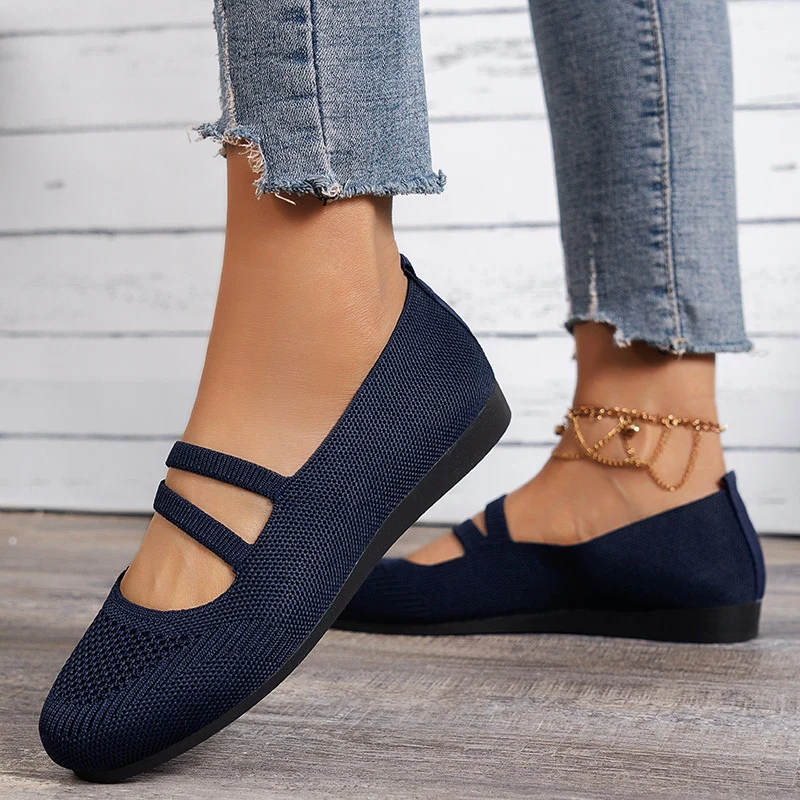 Chaussures plates à bout rond pour femme avec design respirant