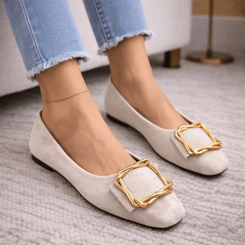 Chaussures plates pour femme avec boucle décorative