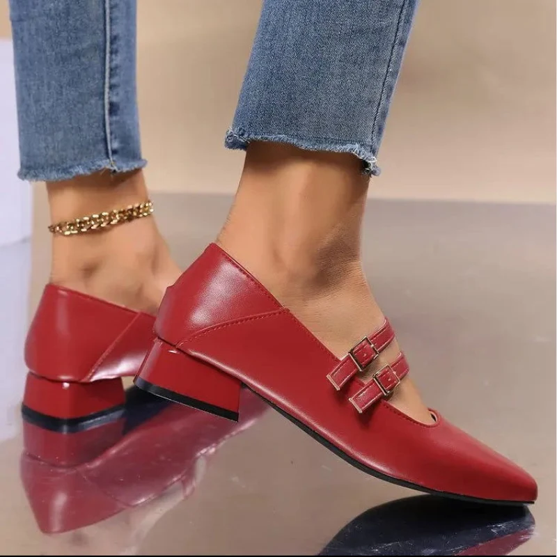 Sandales à talon bas pour femme avec doubles brides à boucle